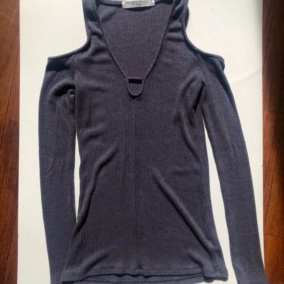 SOLD OUT PROJECT SOCIAL T SULTRY TOP IN CHARCOAL! - Picture 4 of 6
